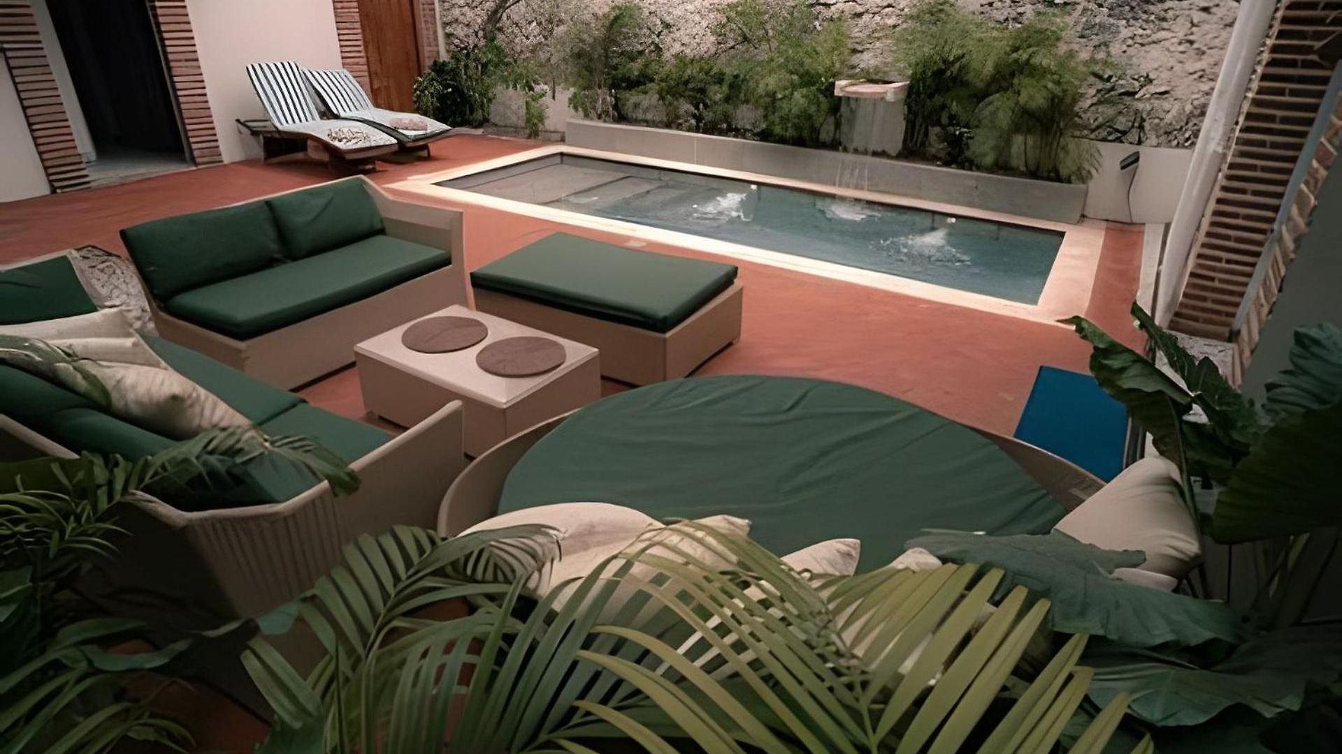 Casa Colonial En Centro Histórico Con Piscina