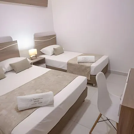 Casa Colonial En Centro Histórico Con Piscina * Cartagena